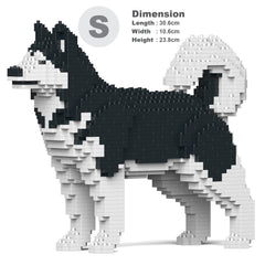 Real size of the Alaskan Malamute 01-M01 next to a 13-inch tablet
